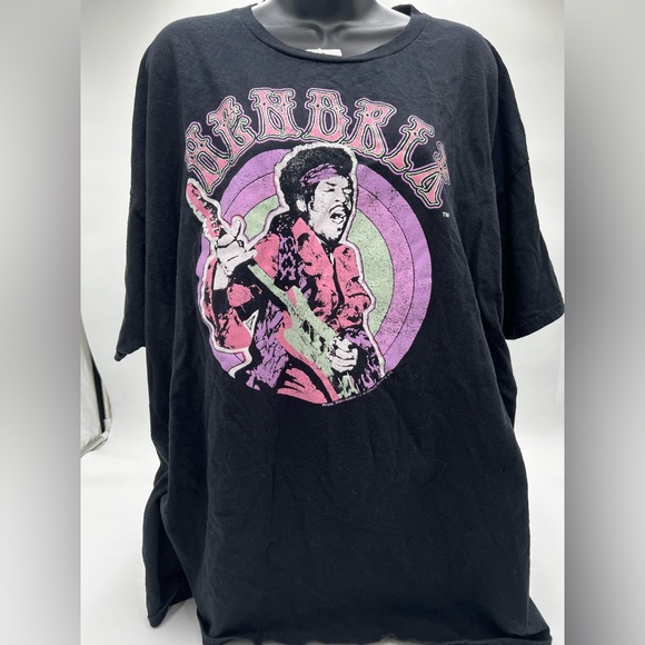 Women’s Hendrix’s short sleeve T-shirt Size XXL has small hole on front of shirt - Picture 1 of 7